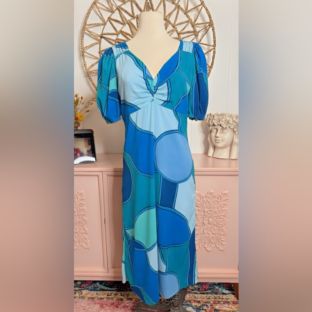 Donna Morgan size 8 Blue and Green Geometric Long Sleeve Dress